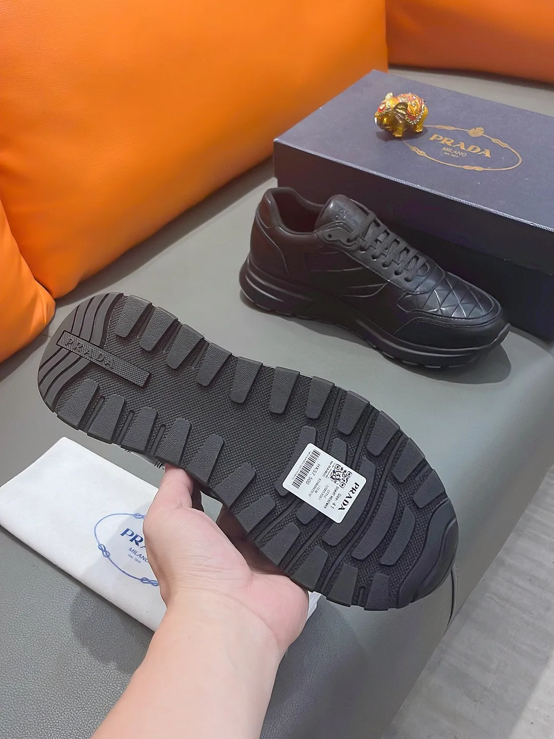Men's shoes PRADA "Prada" P540 Regular size: 38-44 (casual shoes) Product materials: Selected cowhide upper, soft sheepskin feet, original factory special outsole.